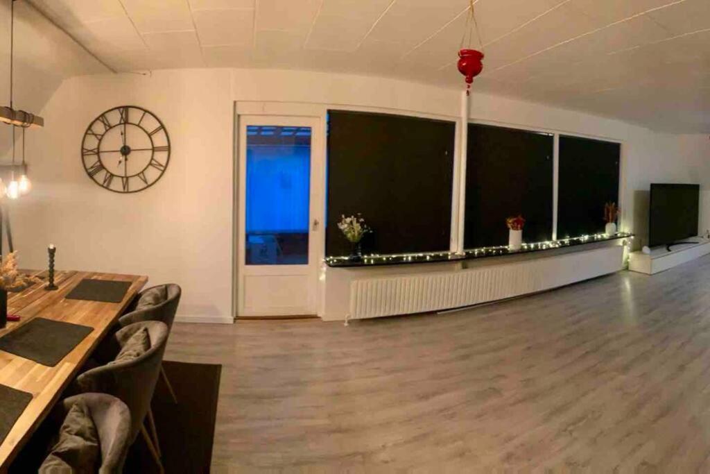 Big Villa In Stege Near Mons Klint With Trampolin المظهر الخارجي الصورة